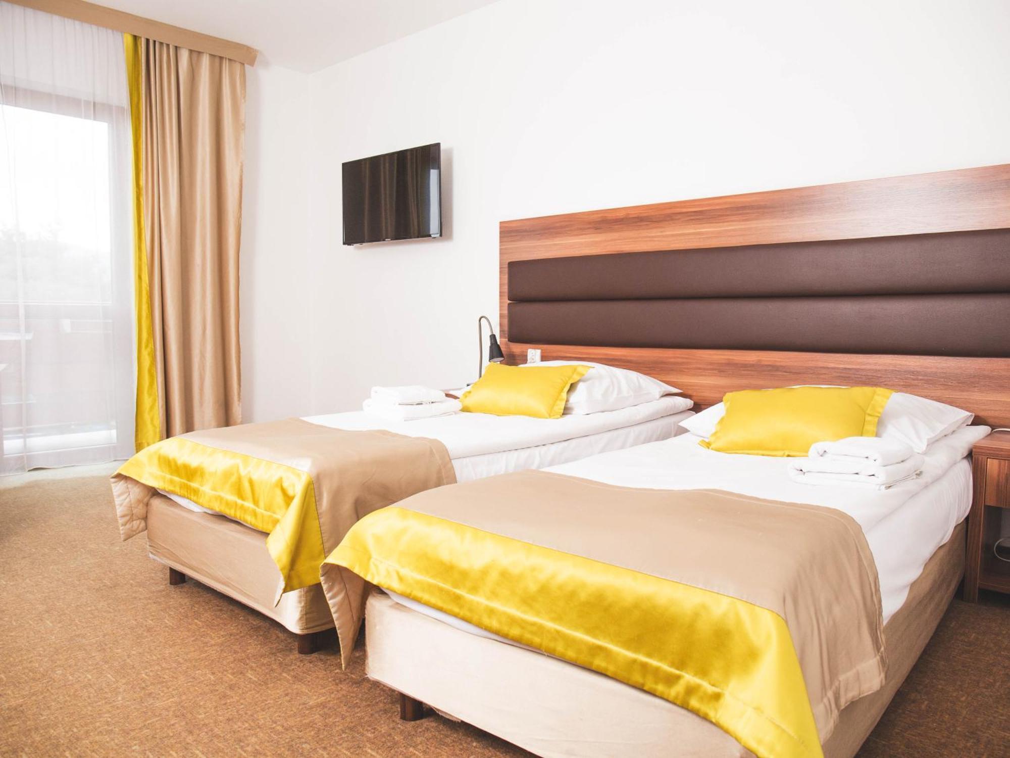 Hotel Beskidian Wegierska Gorka Esterno foto