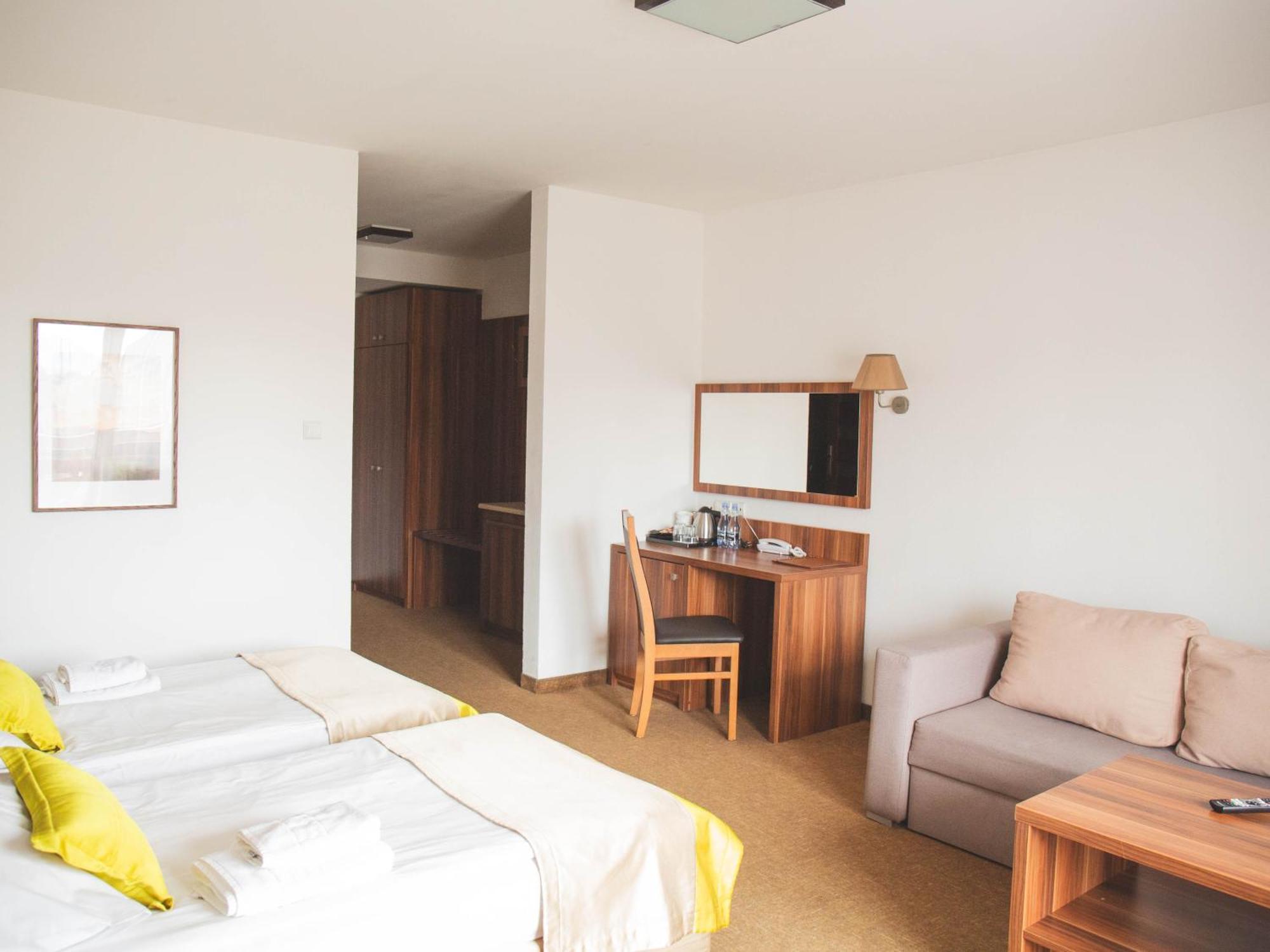 Hotel Beskidian Wegierska Gorka Esterno foto
