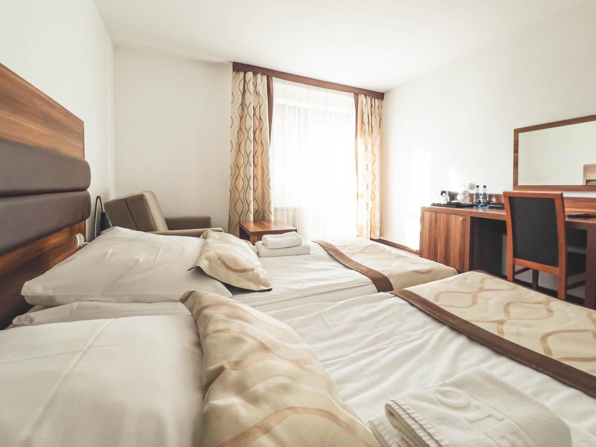 Hotel Beskidian Wegierska Gorka Esterno foto