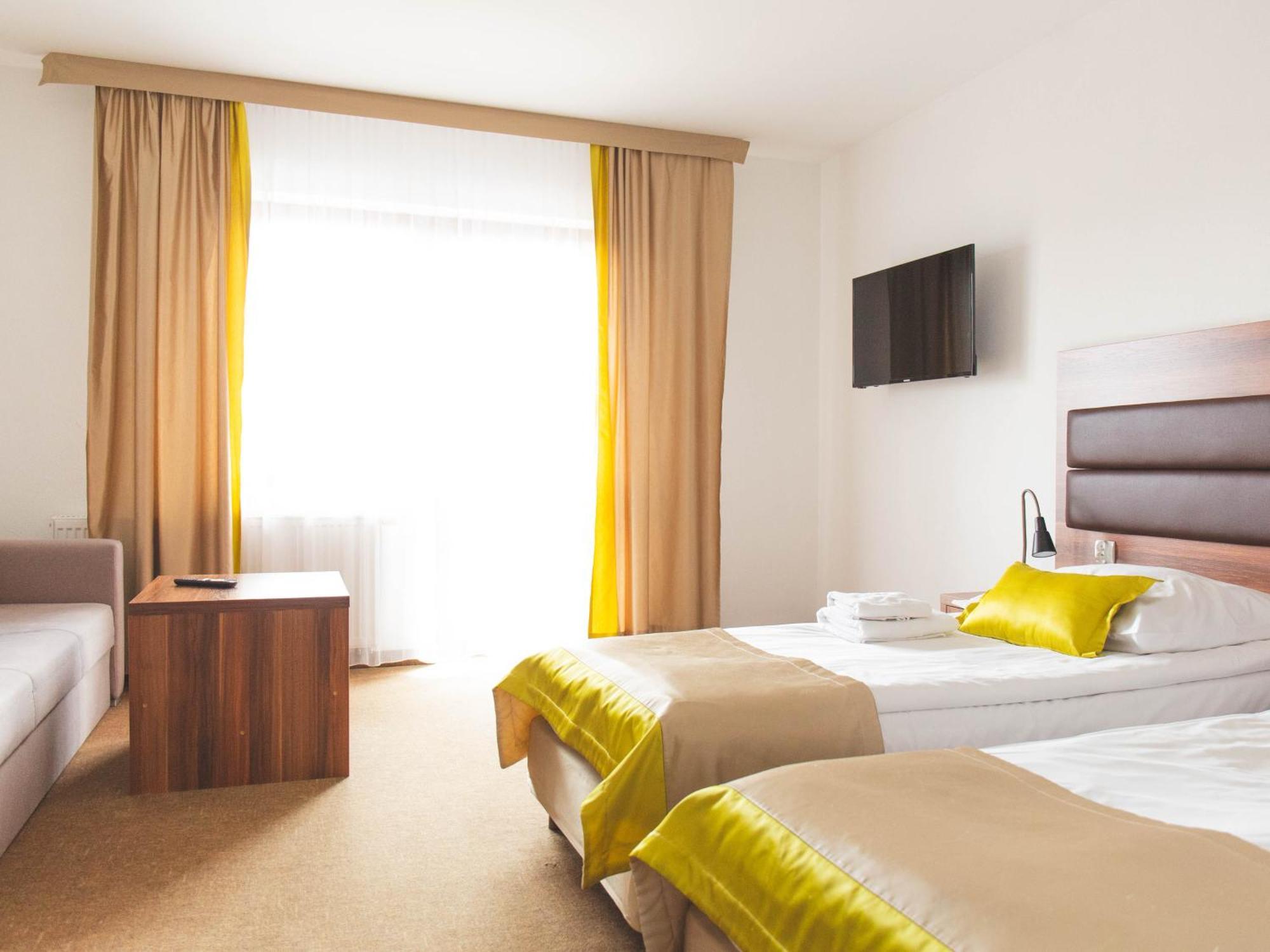 Hotel Beskidian Wegierska Gorka Esterno foto